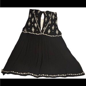 FREE PEOPLE Sz S Top Tunic Shirt Boho Black White Embroidered Sleeveless